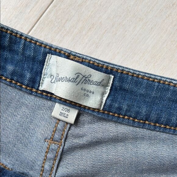 Universal Thread Distressed Jean Shorts - Picture 3 of 6